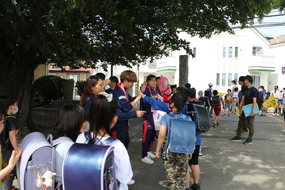 相模原市立大野小学校に訪問、挨拶運動に参加！
